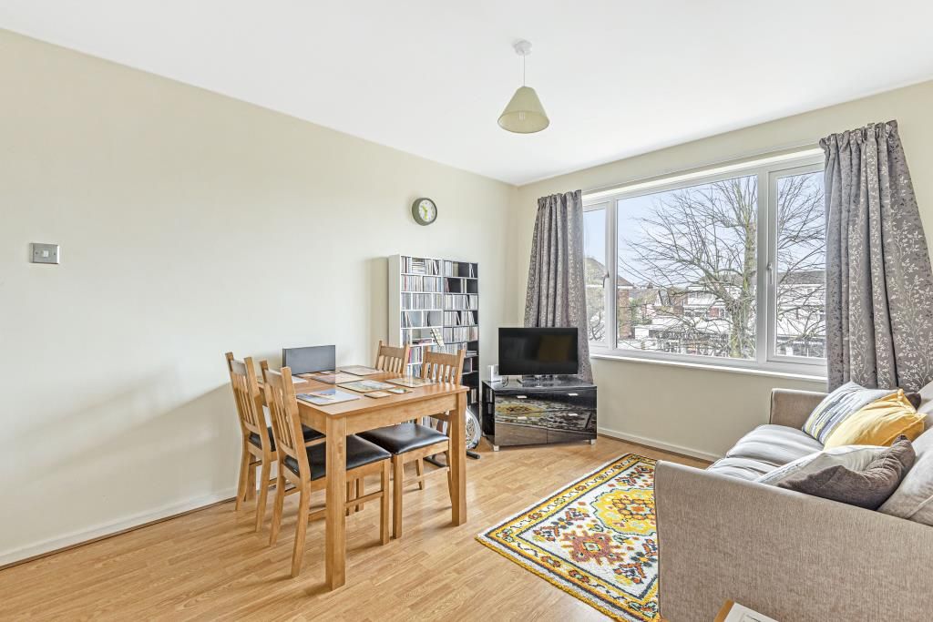 Property photo 3 of 11 Dining Area