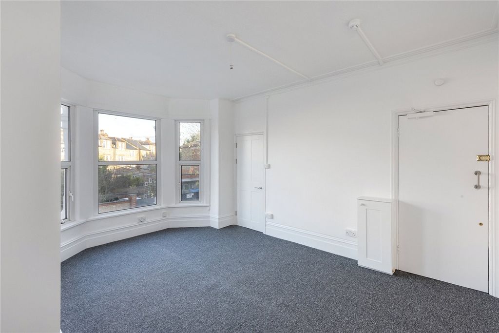 Property photo 2 of 7 Picture No. 03