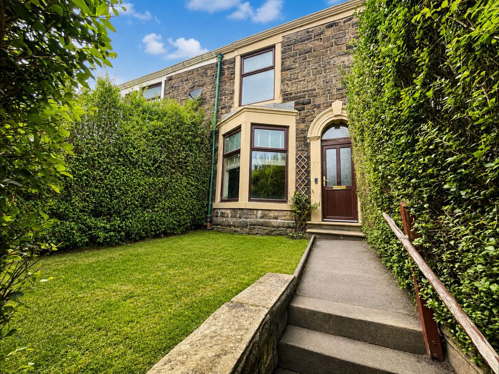 Property photo 1 of 18