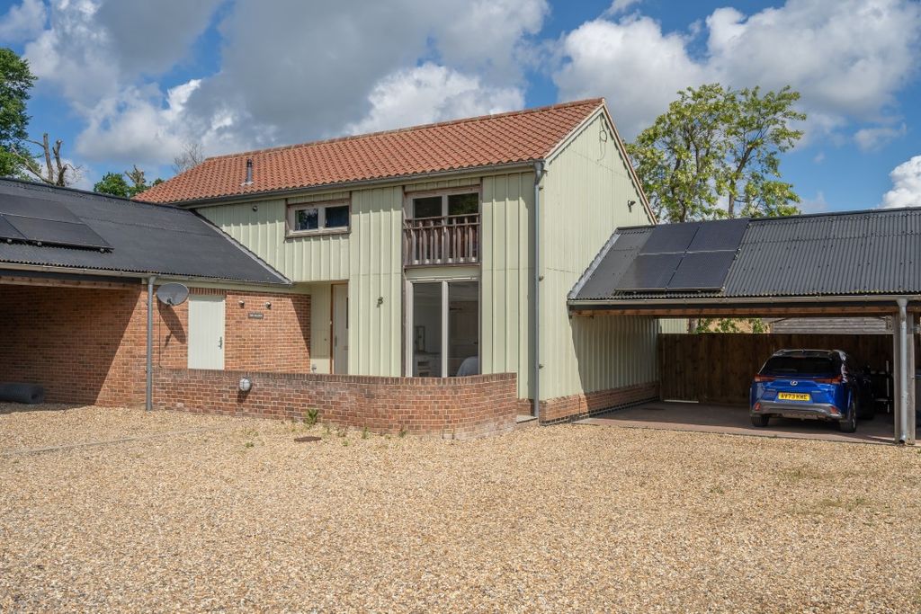 Property photo 2 of 29