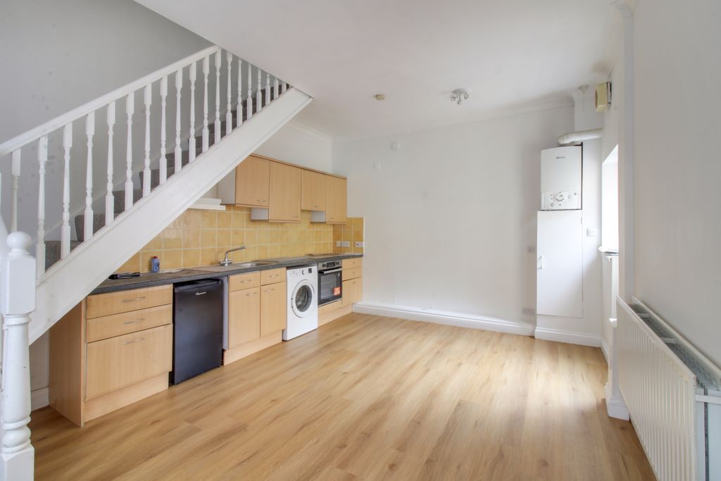 Property photo 2 of 12 Img_8719-Img_8723