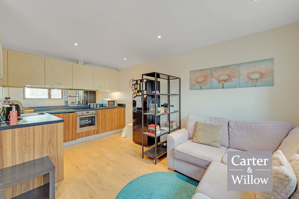 Property photo 3 of 12