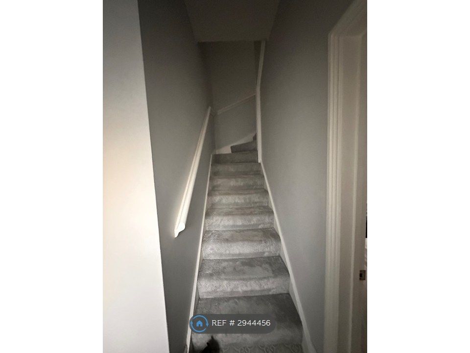 Property photo 3 of 10 Stairs