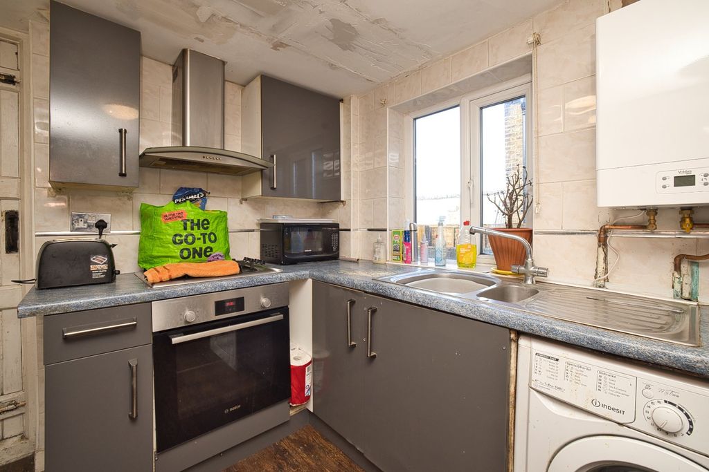 Property photo 3 of 10 Picture 3