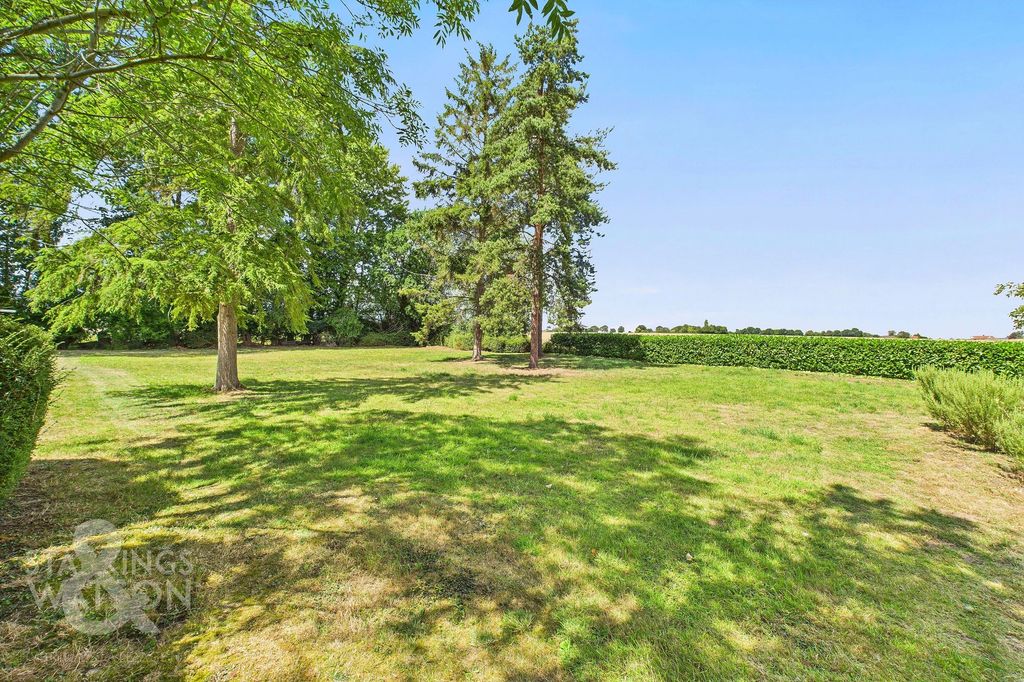 Property photo 3 of 45