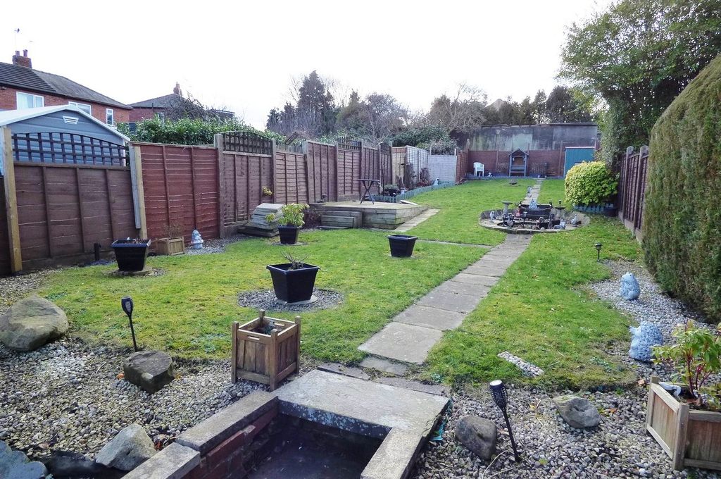 Property photo 2 of 21