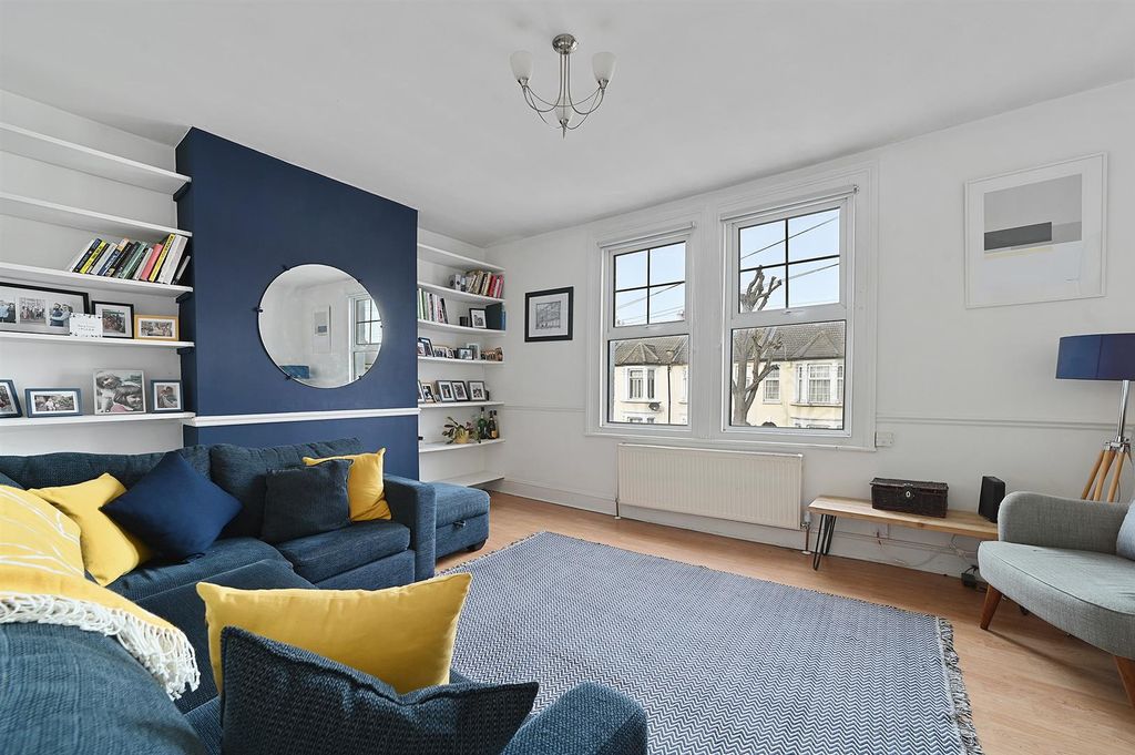 Property photo 2 of 13 2