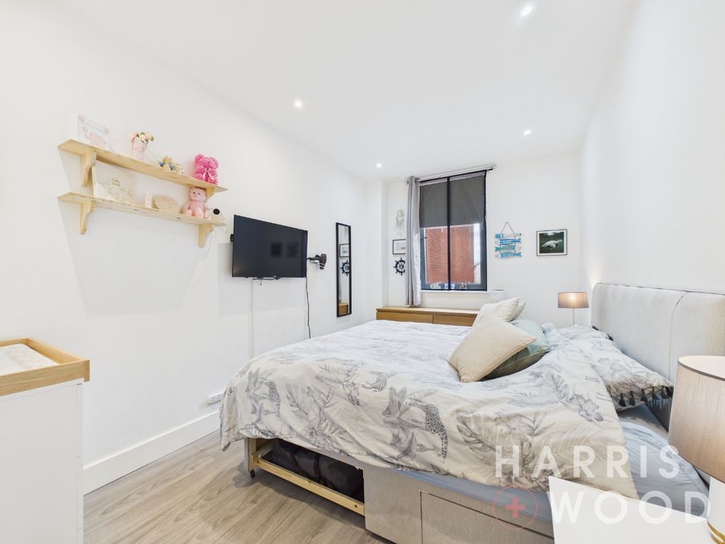 Property photo 3 of 15 4898186