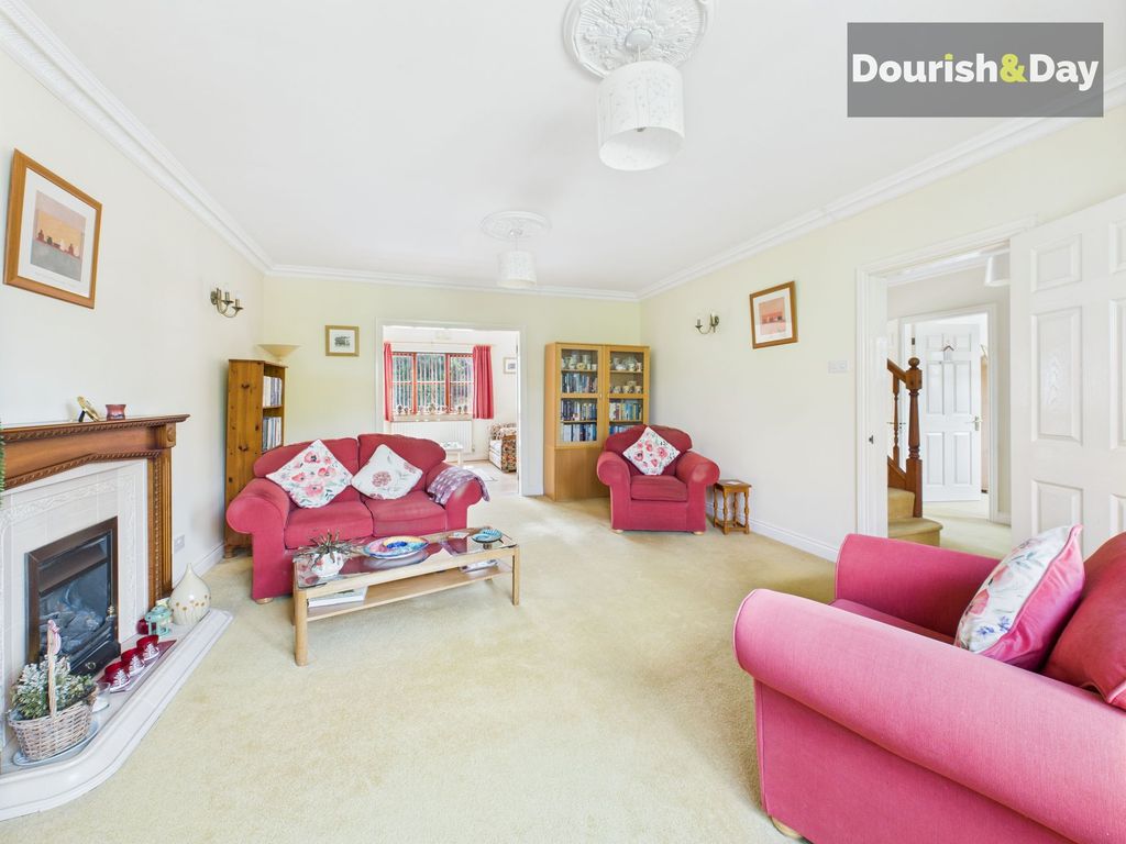 Property photo 2 of 20