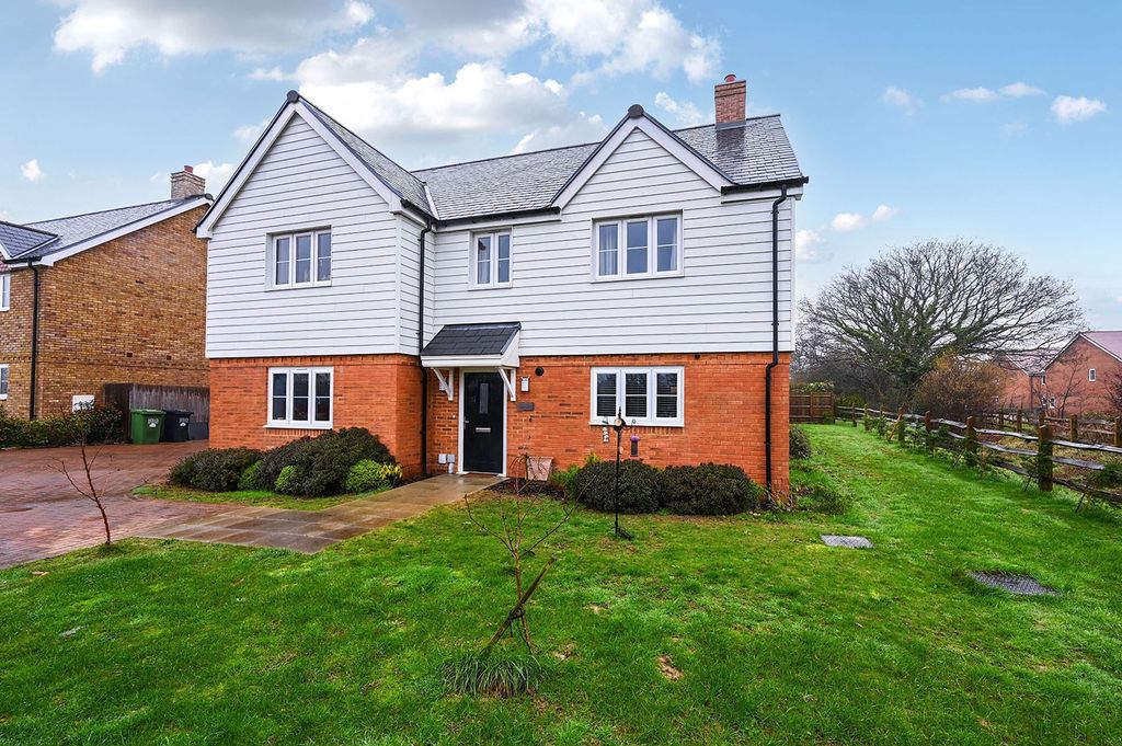 Property photo 1 of 21