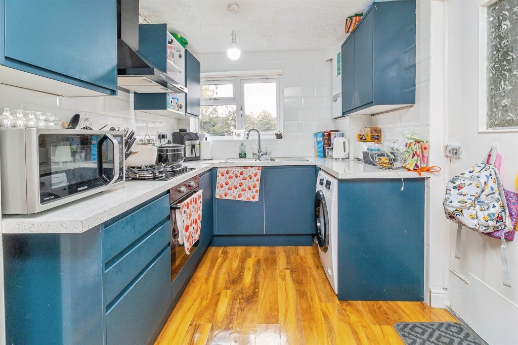 Property photo 2 of 17