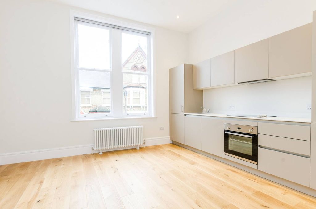 Property photo 1 of 6