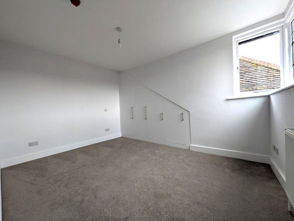 Property photo 1 of 3