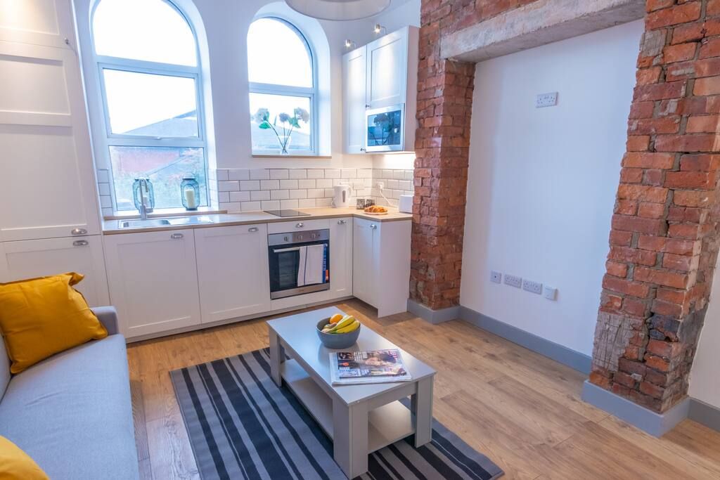 Property photo 2 of 12 Gallery