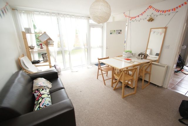 Property photo 2 of 7 Lounge.Jpg