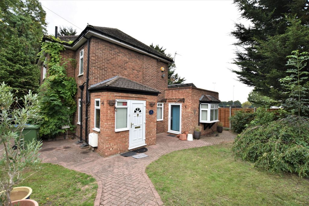 Property photo 1 of 13 Photo 10