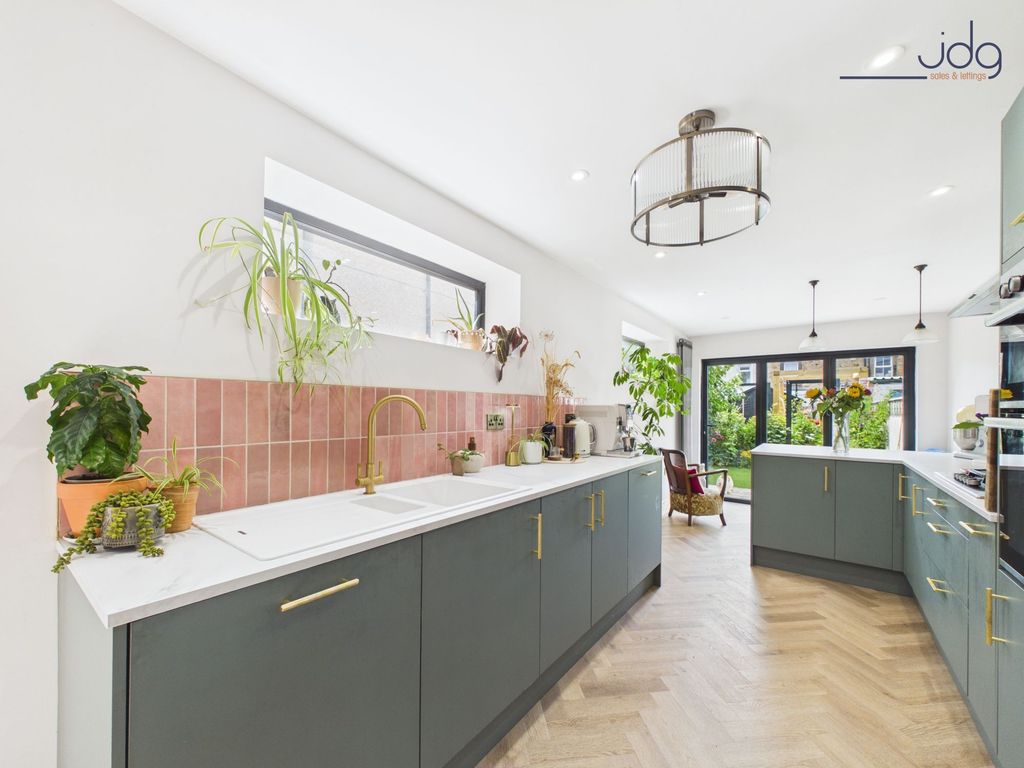 Property photo 2 of 19 Open Plan Kitchen Living
