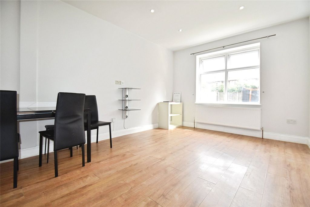 Property photo 3 of 8 Picture No. 03