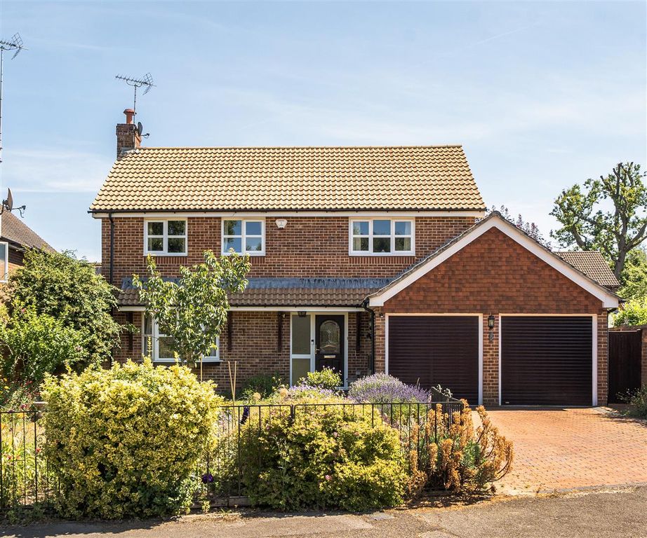 Property photo 1 of 18 1-6A4Fad50B5531-1492307 (5)-1.Jpg