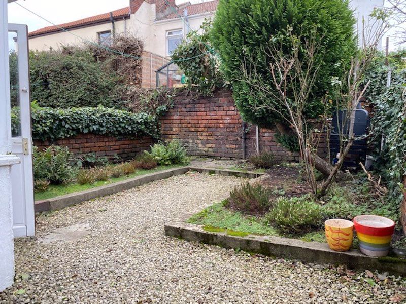 Property photo 3 of 8 Photo 12