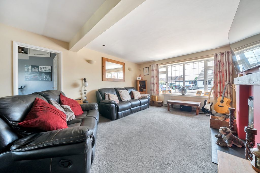 Property photo 3 of 23