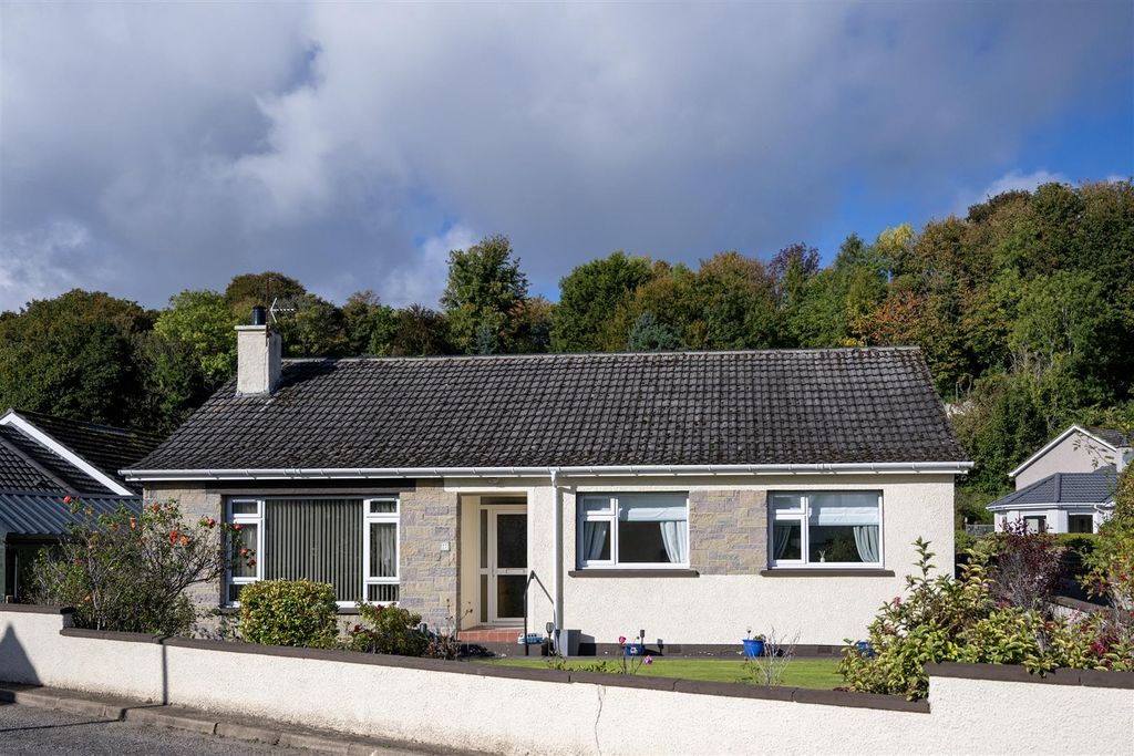 Property photo 1 of 18 Station Crescent 0001.Jpg