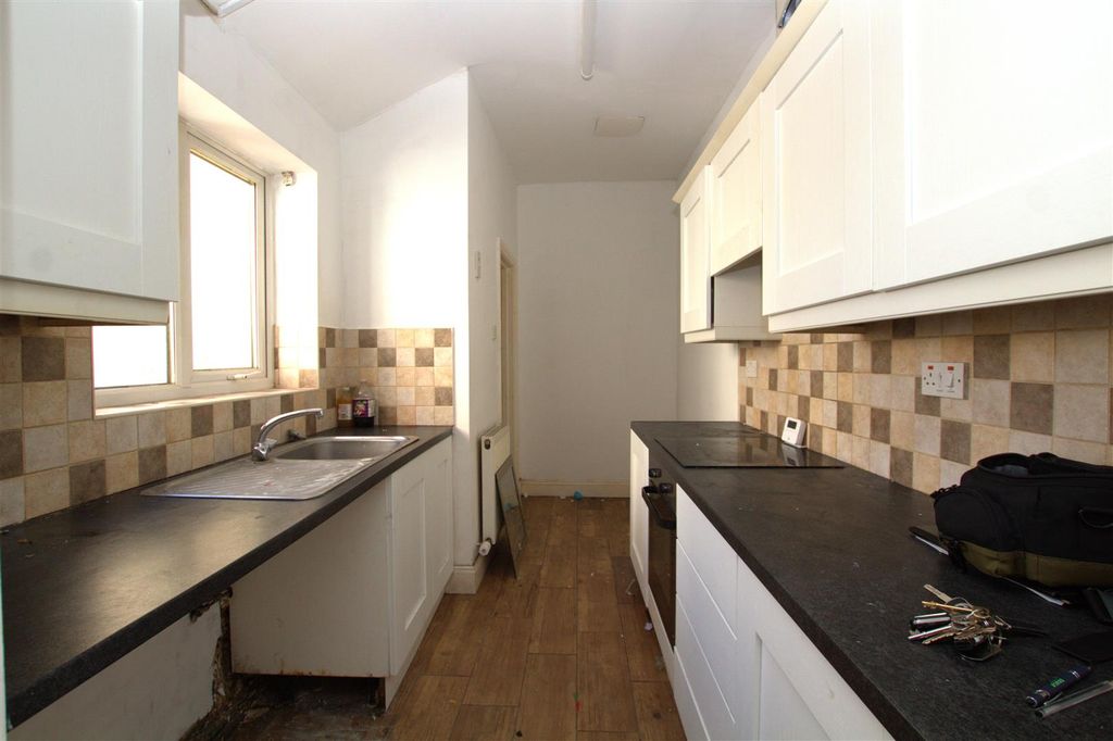 Property photo 2 of 10 Kitchen Angle 2.Jpg