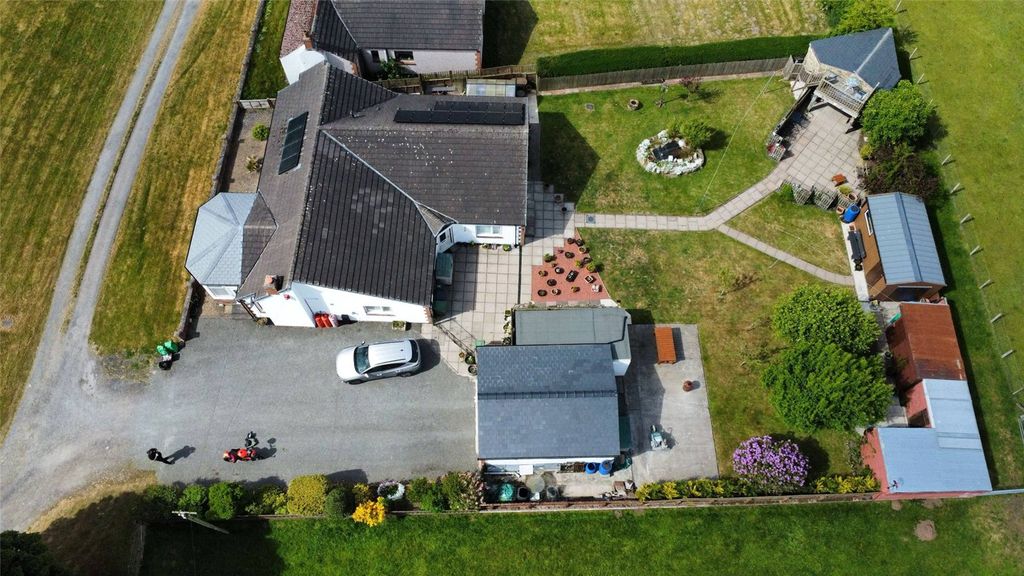 Property photo 1 of 33 Picture No. 48