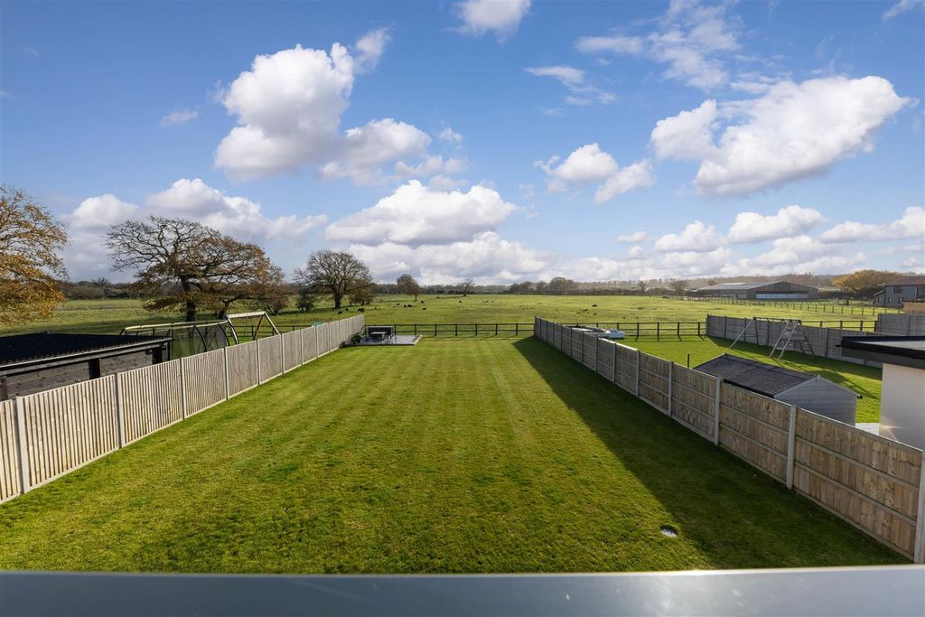 Property photo 2 of 24 Rear Garden