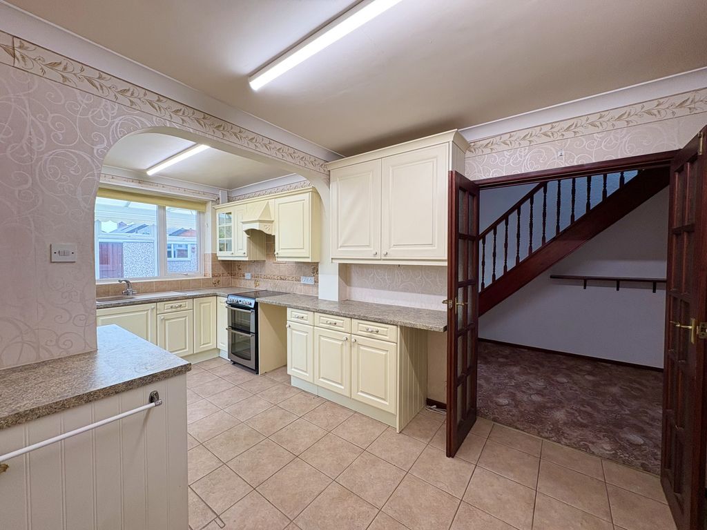 Property photo 3 of 30
