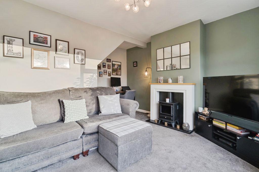 Property photo 3 of 17 Photo