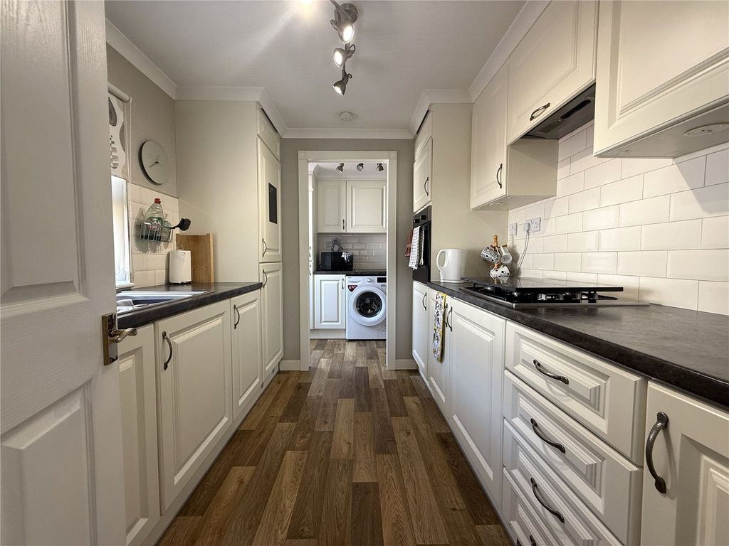 Property photo 3 of 18 Picture No. 08