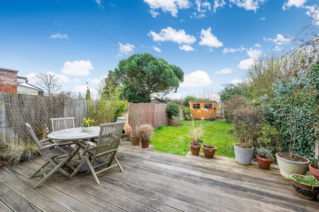 Property photo 3 of 13 Garden