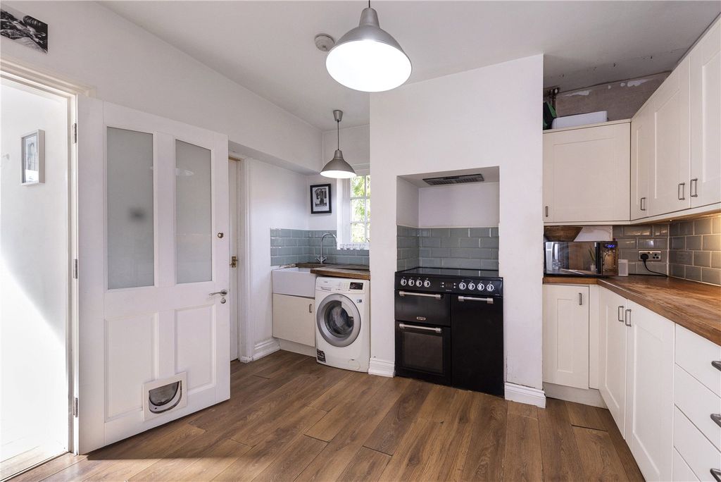 Property photo 2 of 16 Picture No. 09