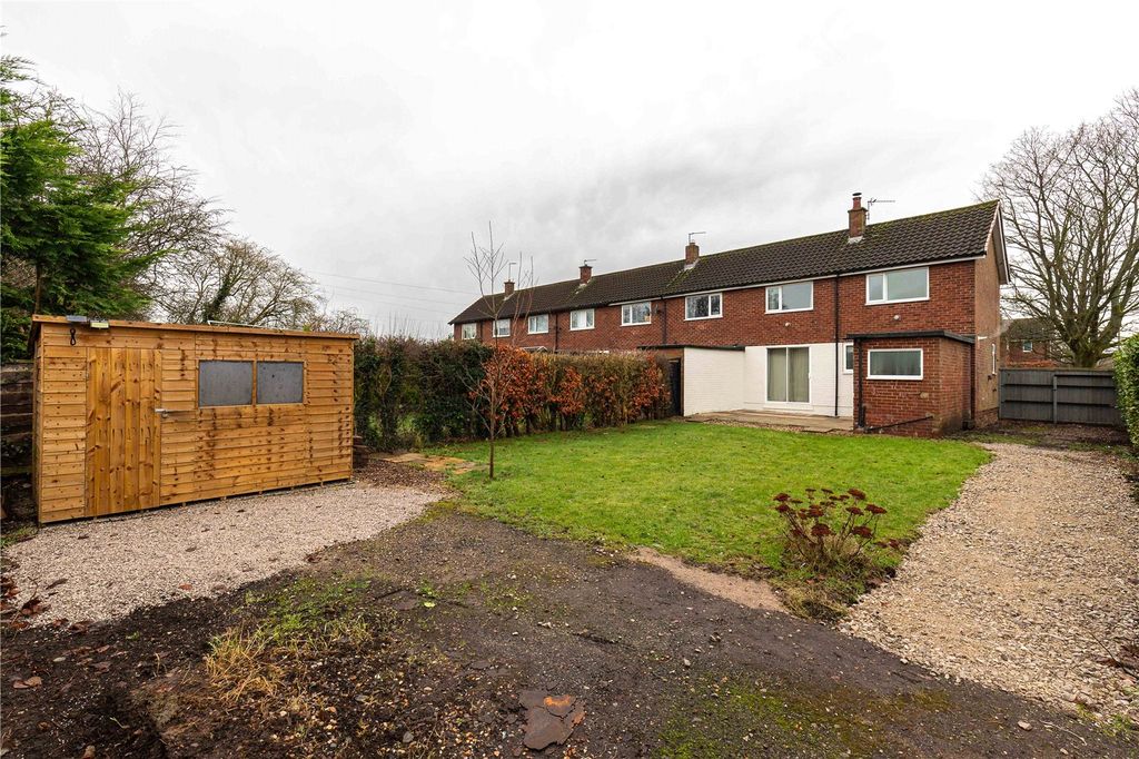 Property photo 1 of 11 Rear View