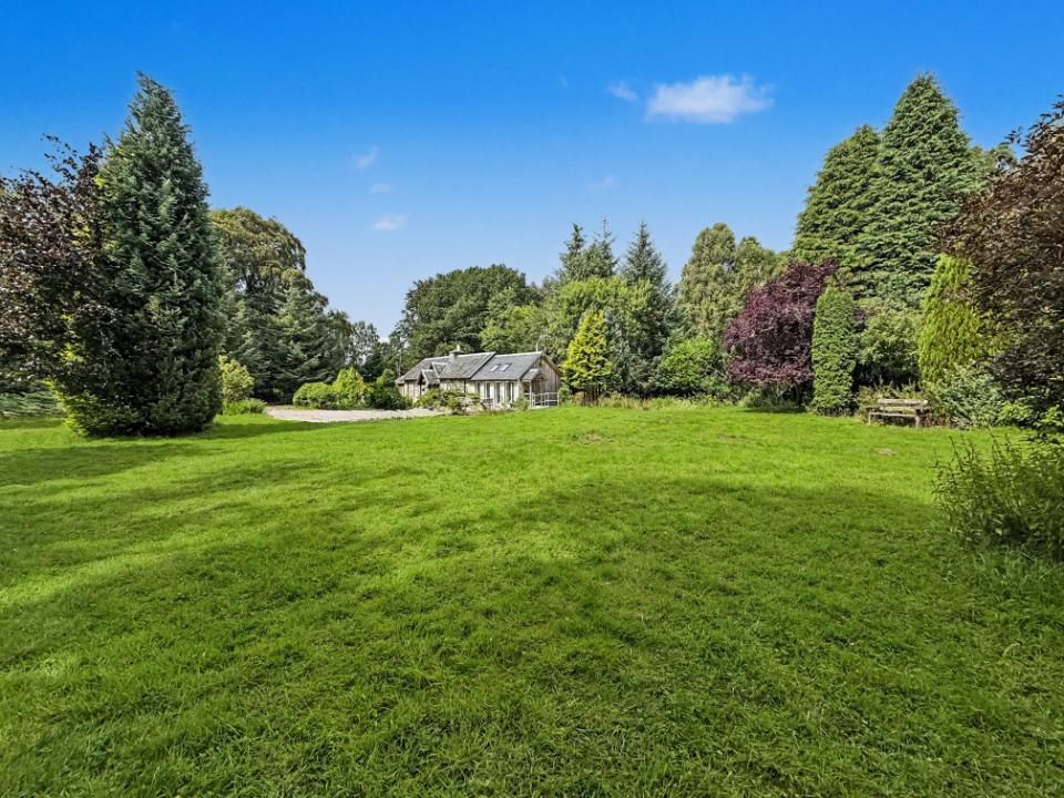 Property photo 2 of 59
