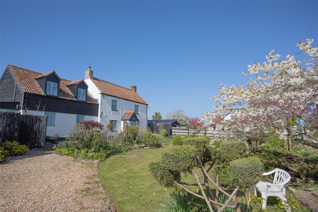 Property photo 1 of 27 Picture No. 32