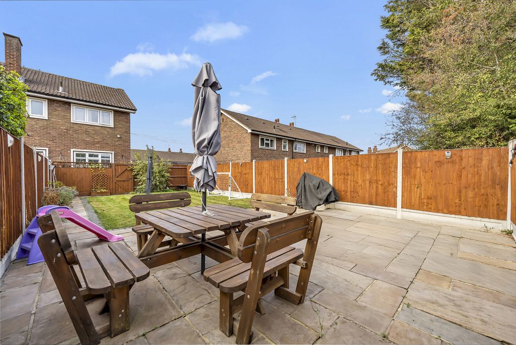 Property photo 3 of 18