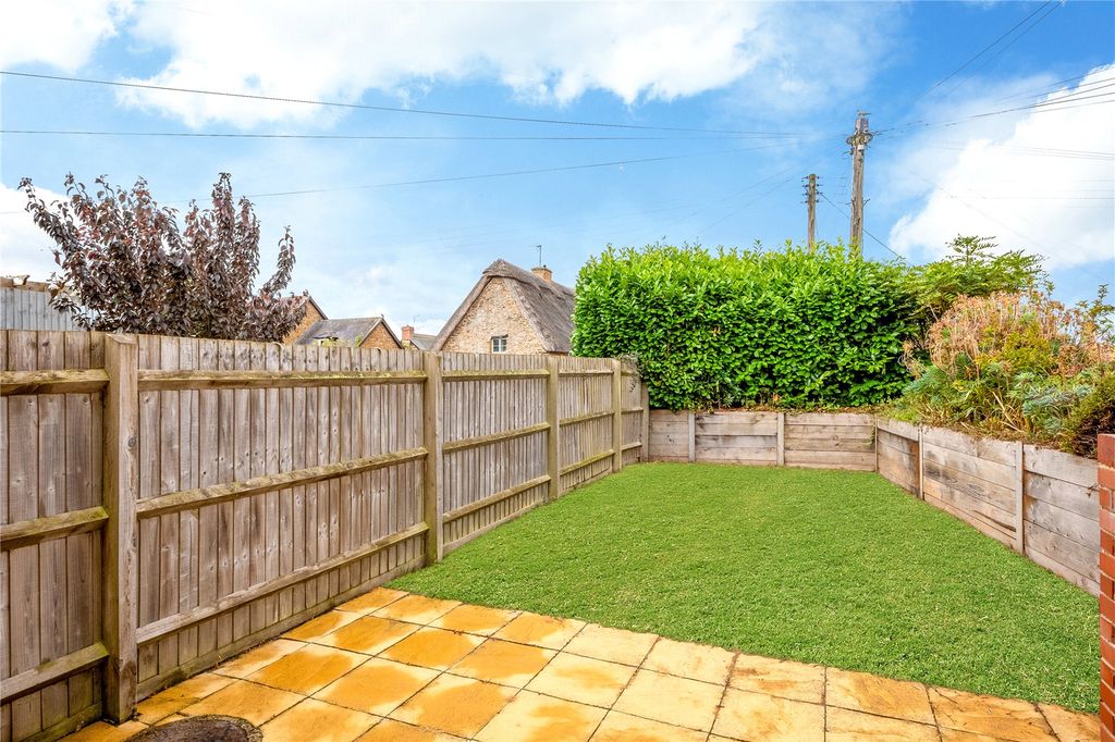 Property photo 2 of 17 Picture No. 22