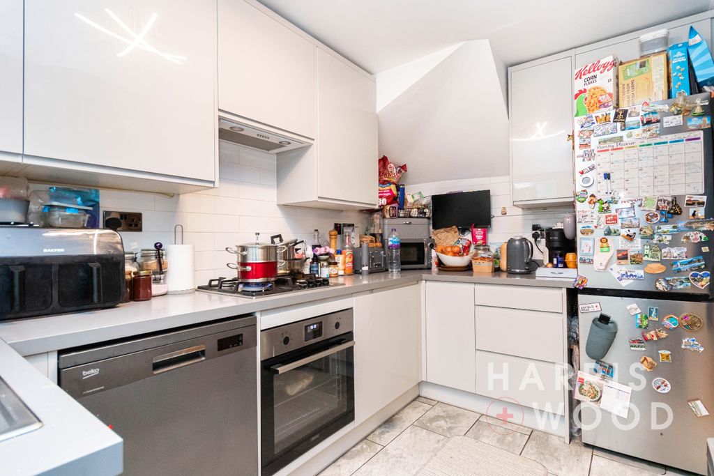 Property photo 3 of 18 4542562