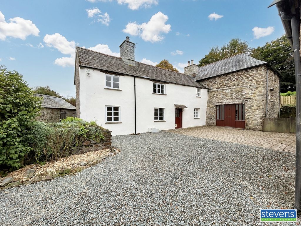 Property photo 2 of 20 Image00040