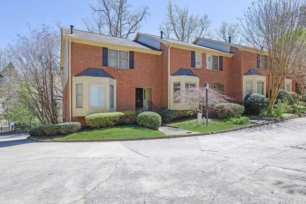 Property photo 1 of 31