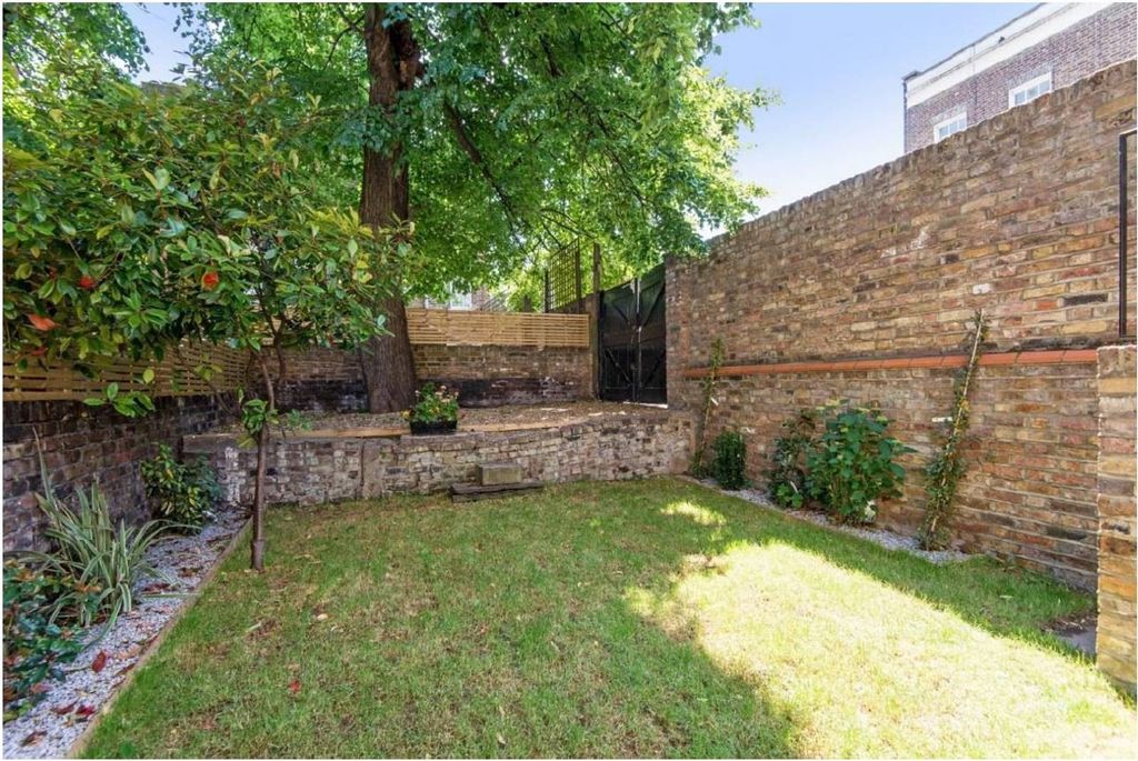 Property photo 3 of 5