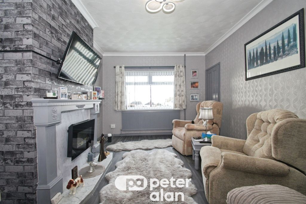 Property photo 2 of 20