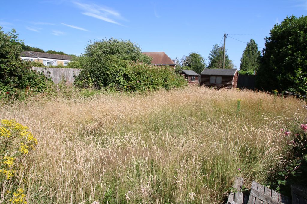 Property photo 2 of 11