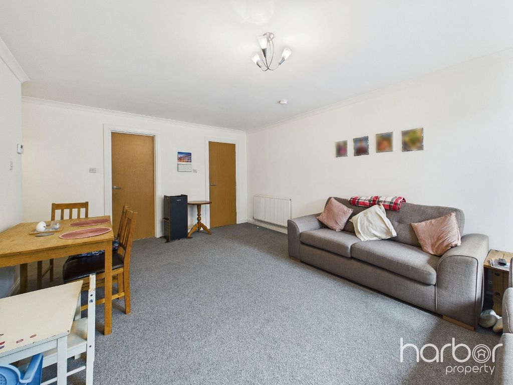 Property photo 3 of 14 4478577