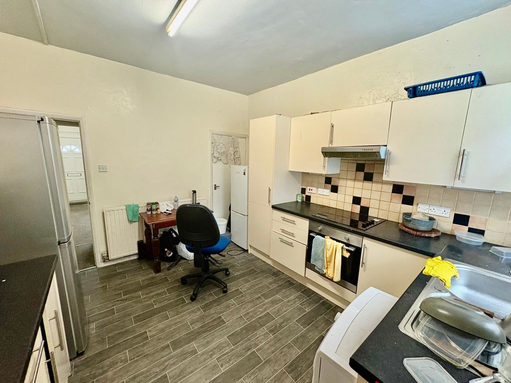 Property photo 3 of 9