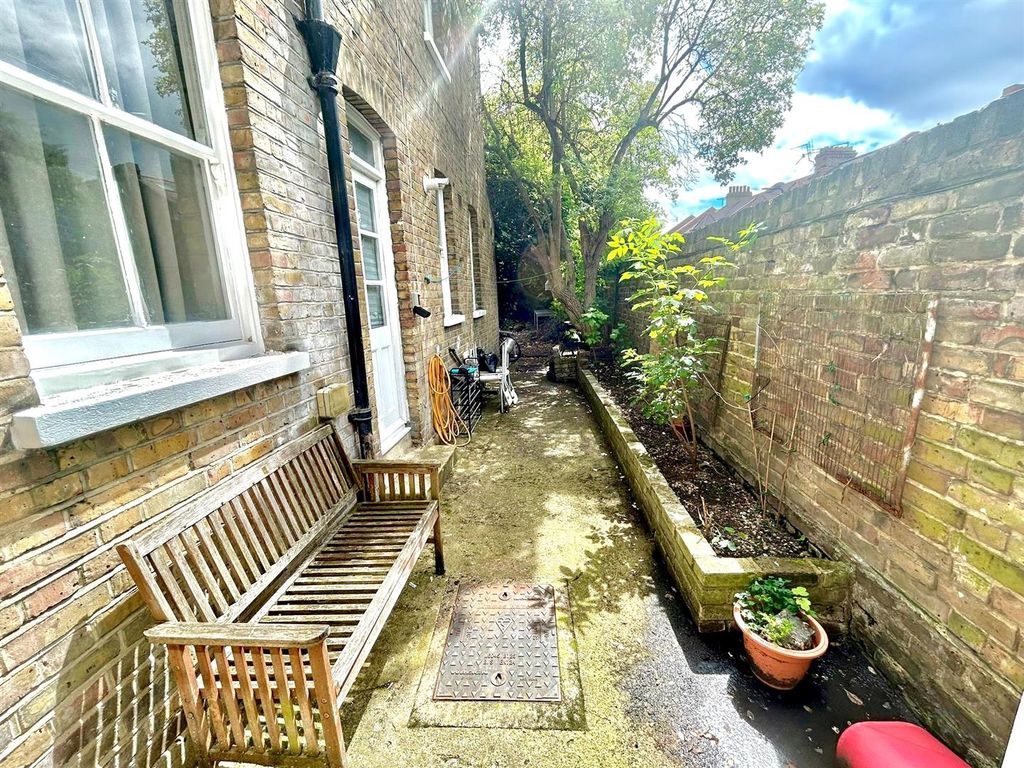 Property photo 3 of 5 2.Jpg