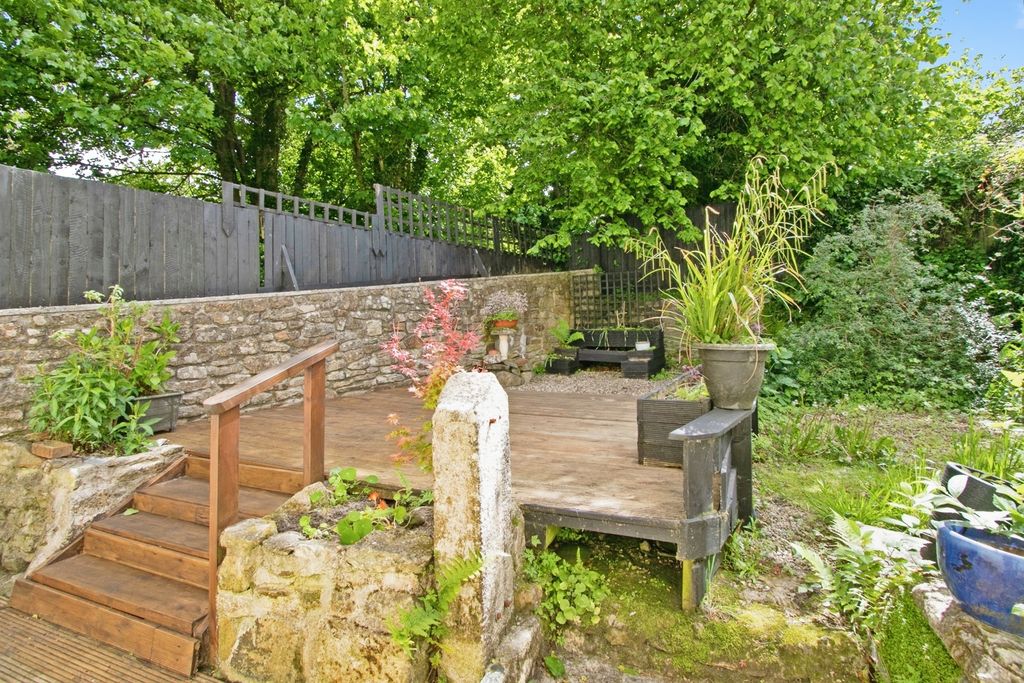 Property photo 2 of 19 Pbox-Img.Jpg