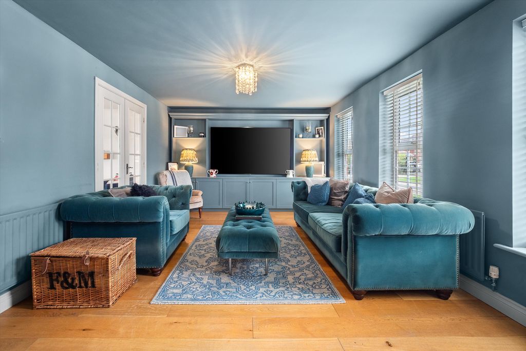 Property photo 2 of 31 Image